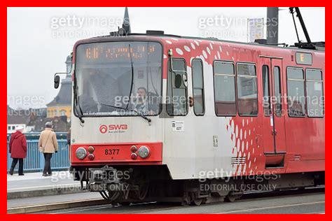 What are the transportation options to Bonn from nearby cities?