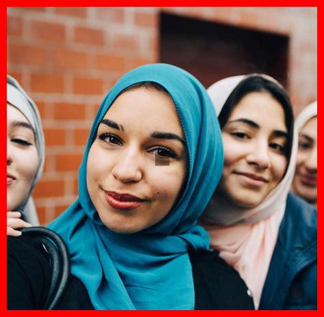 Was sind die Perspektiven junger feministischer Musliminnen zum Schleier?