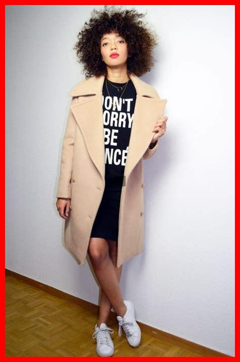 Kann ich Sneakers zur Gala-Robe tragen?