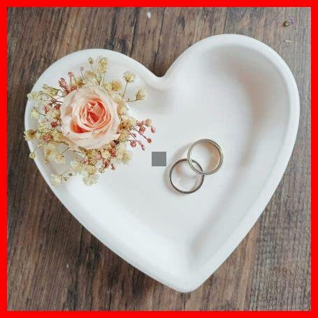 Wie kann ich Accessoires für Hochzeiten im klassischen Stil auswählen?